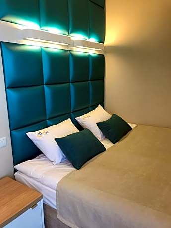 Deluxe Double Room with Shower