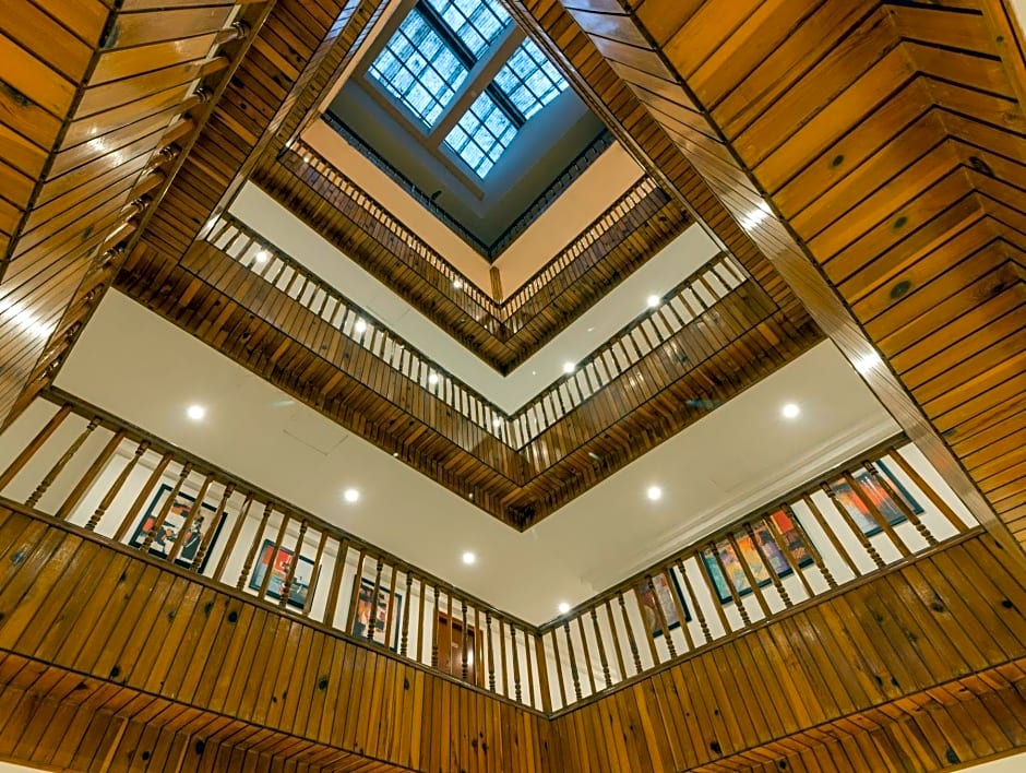 Olive County, Manali 