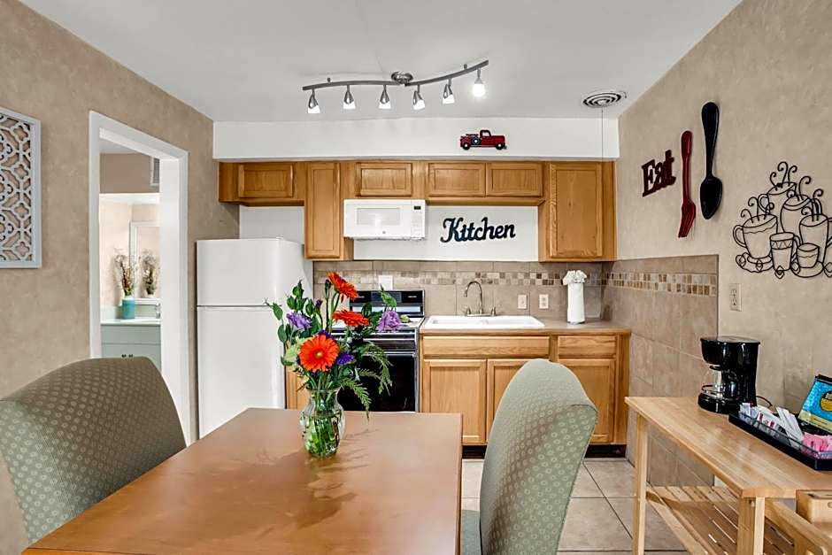 The Inn At Deep Canyon