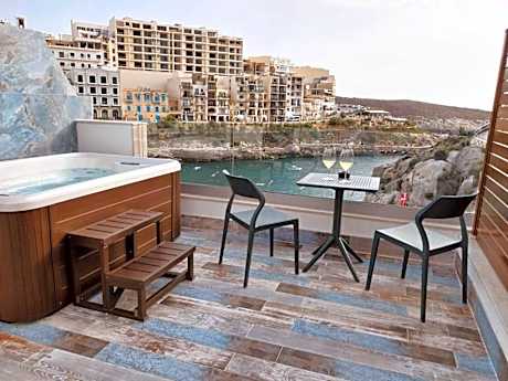 Blu Waters Boutique Hotel