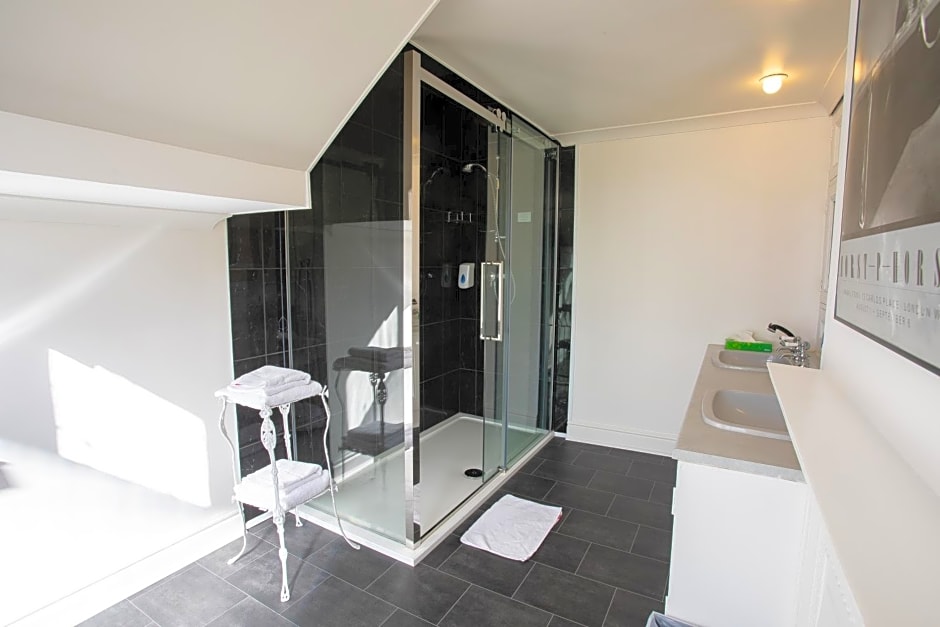 Fines Bayliwick Hotel