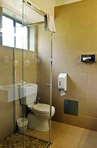 Lamplighter Motel And Apartments