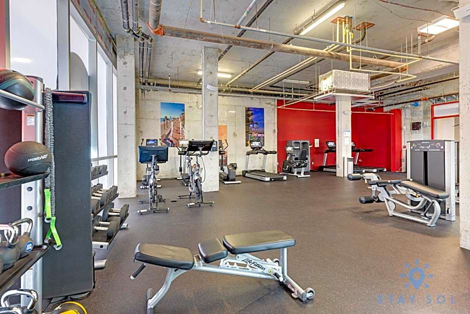New Studio - Hollywood Beach Bliss for 2