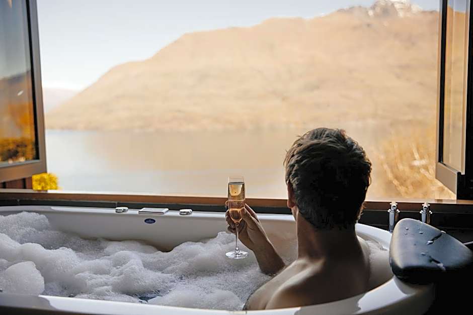 Azur Lodge