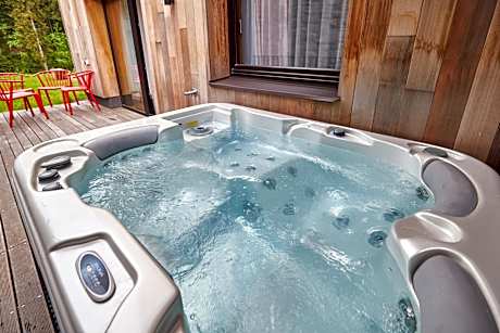 Apartment with 1 Bedroom and Hot Tub