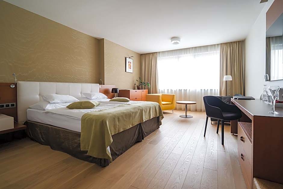 Mikado Hotel