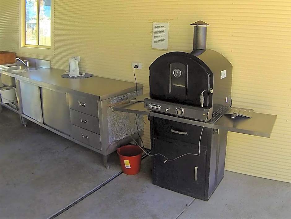 Twin Waters Caravan Park