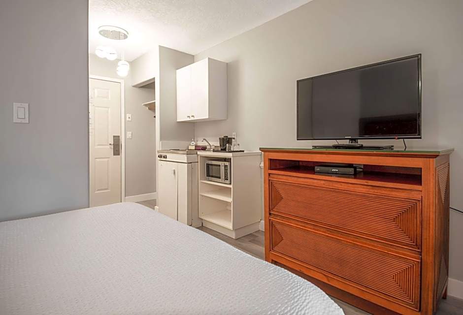 Coast Parksville Hotel