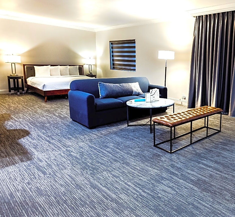 The Live Hotel