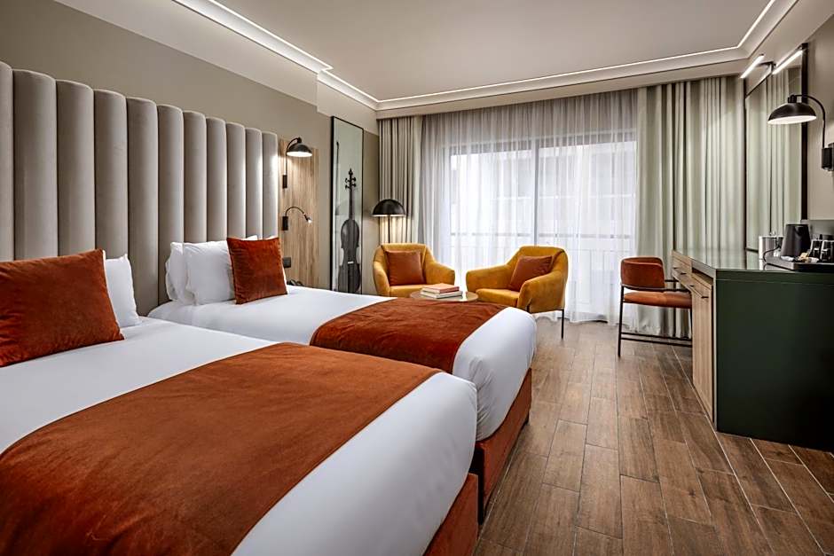 Golden Tulip Vivaldi Hotel