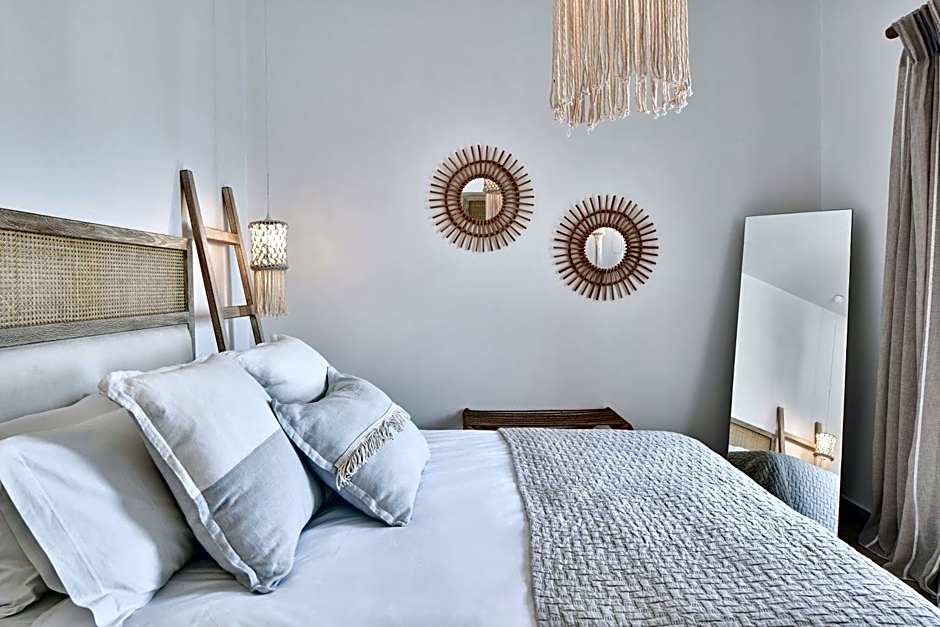 Volcano Luxury Suites Milos - Adults Only