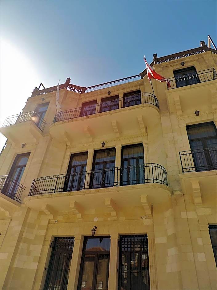 La Place Hotel