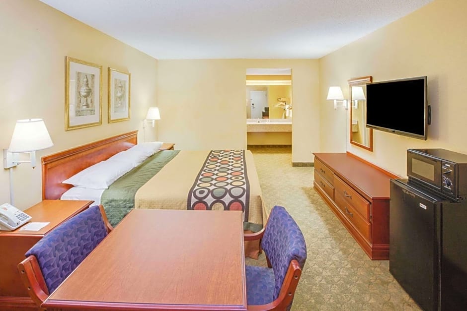 Super 8 by Wyndham Diberville Biloxi Area