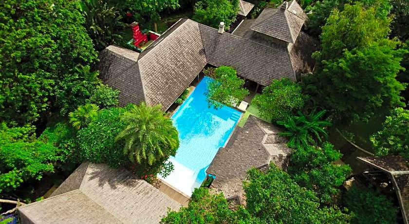 Chandra Residence, luxury, warmth and playfulness!