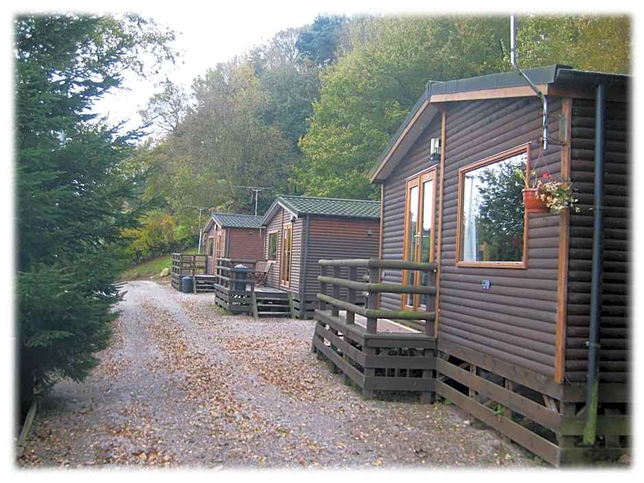 The Raddle Inn Log Cabins