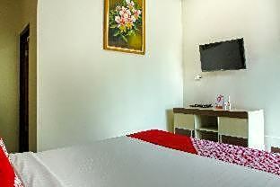 RedDoorz near Cikole Lembang