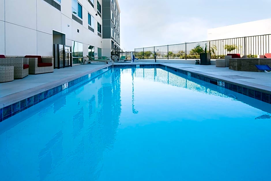 Holiday Inn Express & Suites - Murrieta, an IHG Hotel