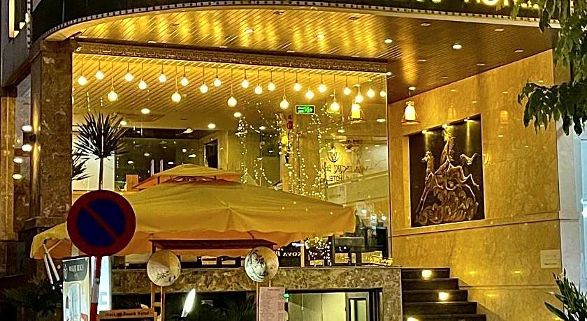 Waikiki Beach Hotel Da Nang