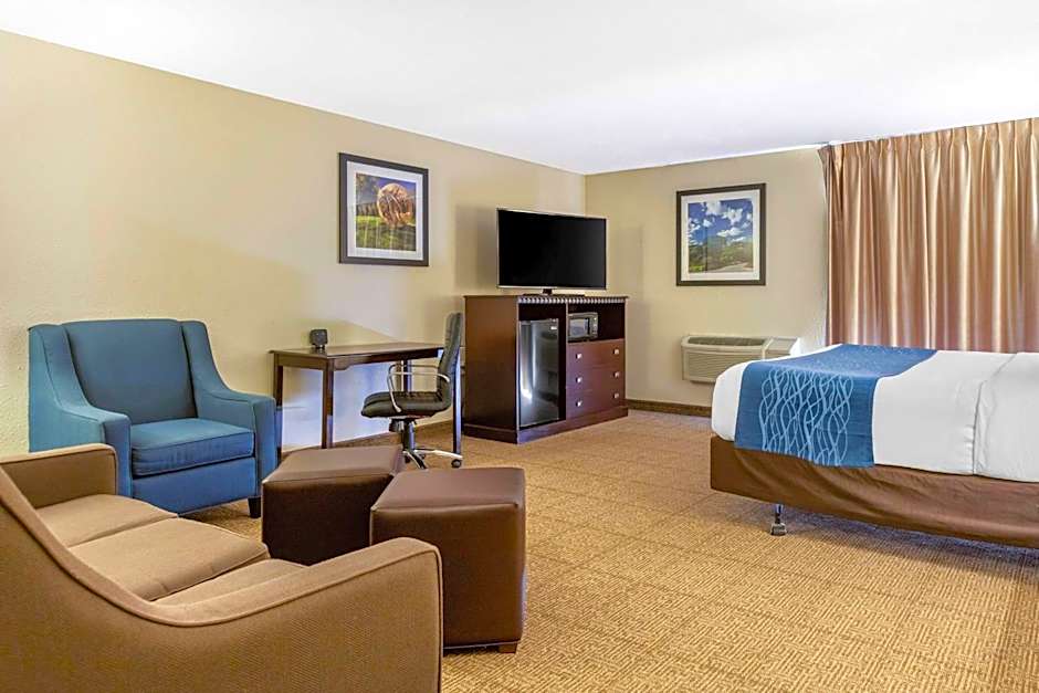 Comfort Inn Grand Rapids Airport