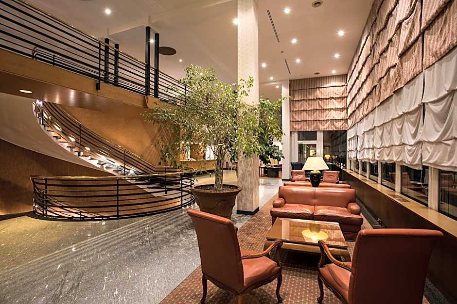 FlyOn Hotel & Conference Center
