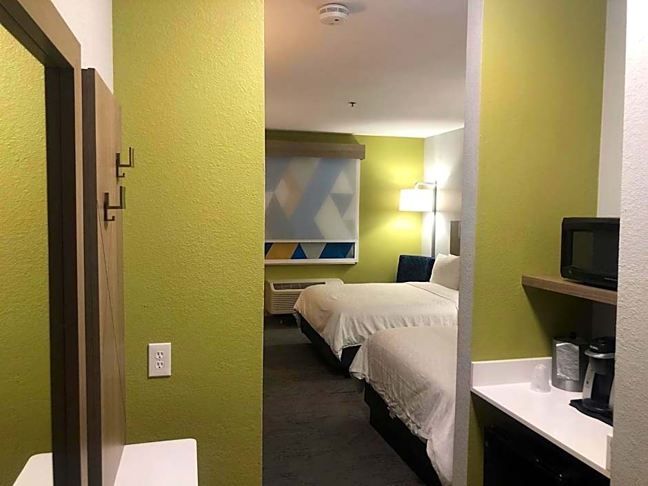 Holiday Inn Express Hotel & Suites Woodward Hwy 270 By IHG