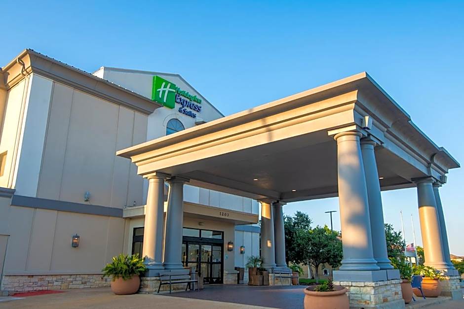 Holiday Inn Express & Suites College Station by IHG