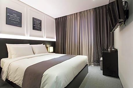 Special Offer - Double Room with Early Check-in 12:00PM