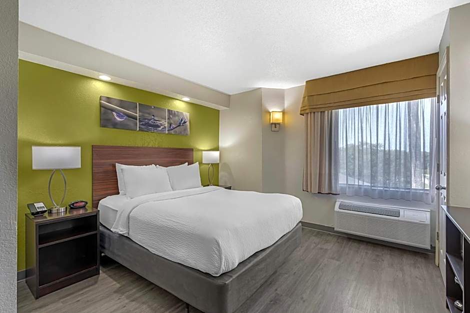 Sleep Inn Near Busch Gardens/USF