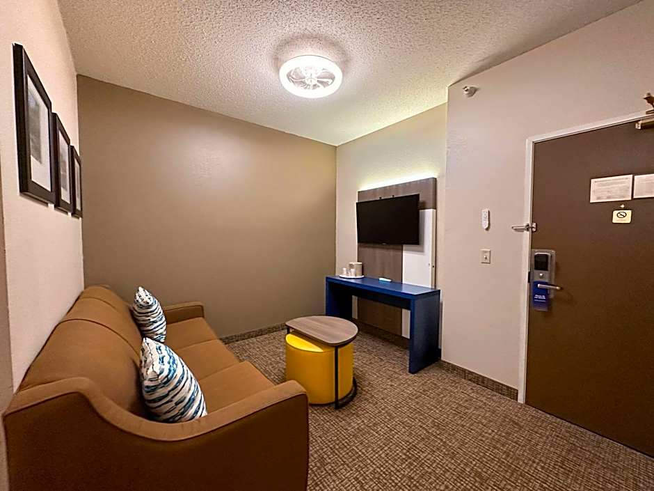 Country Inn & Suites by Radisson, Rock Falls, IL