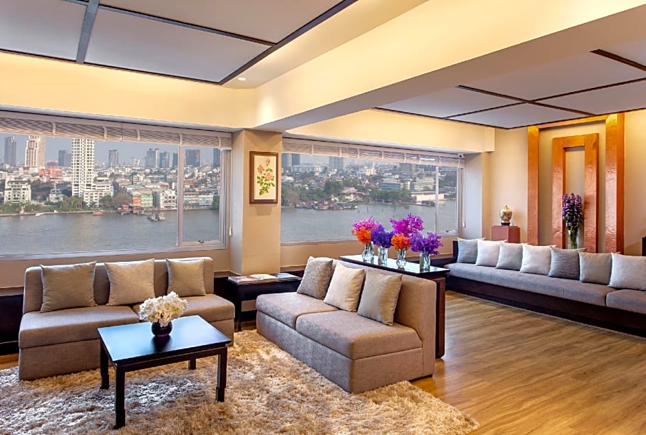 Ramada Plaza by Wyndham Bangkok Menam Riverside