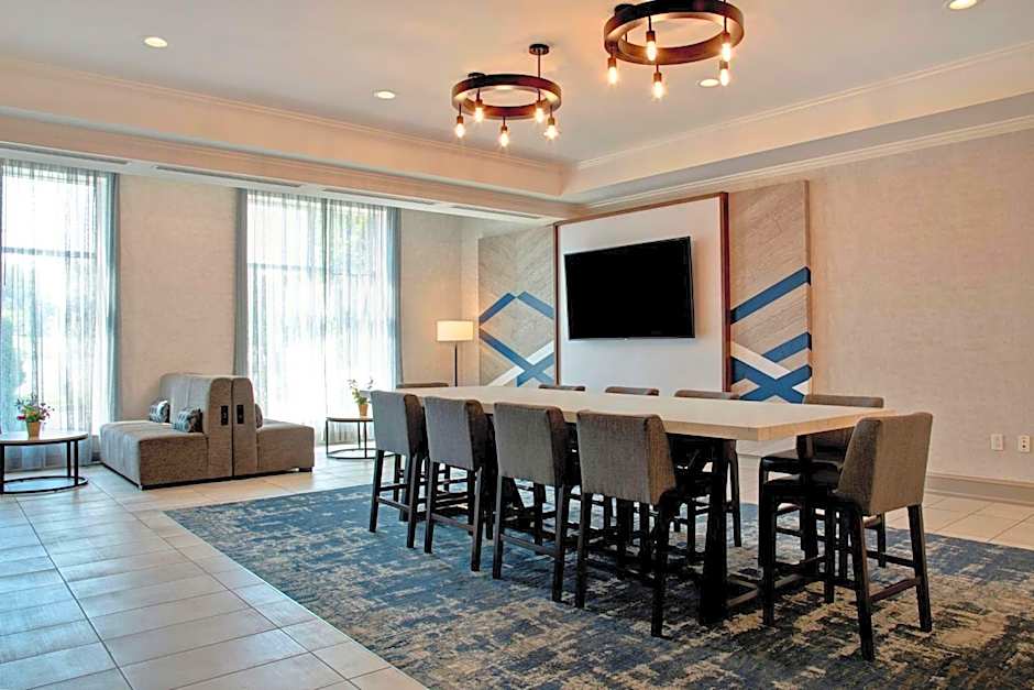 Hilton Garden Inn Kansas City/Kansas