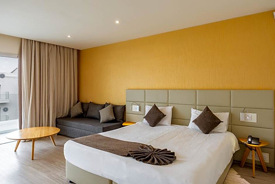 Melpo Antia Hotel & Suites