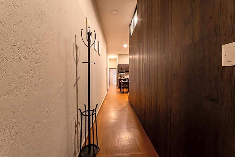 104 Location 2Bdrm 2bath AC apt Fits 8 Rooftop