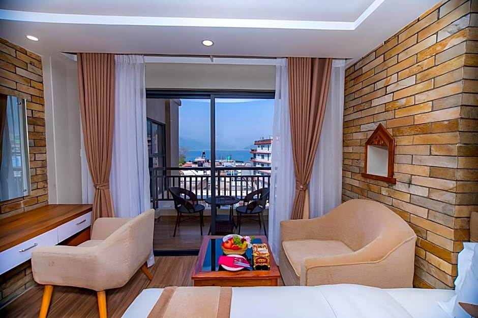 Hotel Pokhara Village & SPA