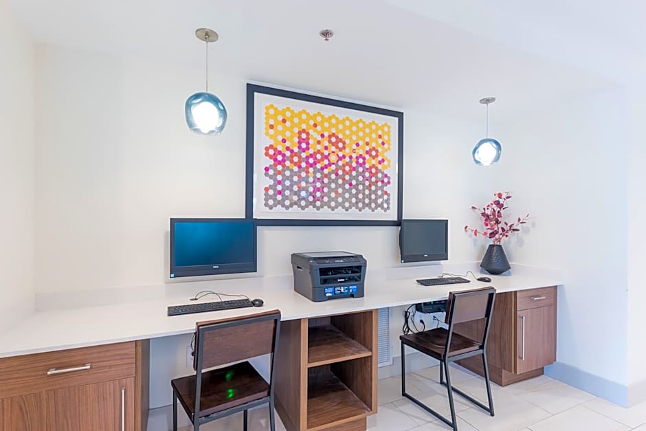 Holiday Inn Express Charleston US Highway 17 & I-526 By IHG