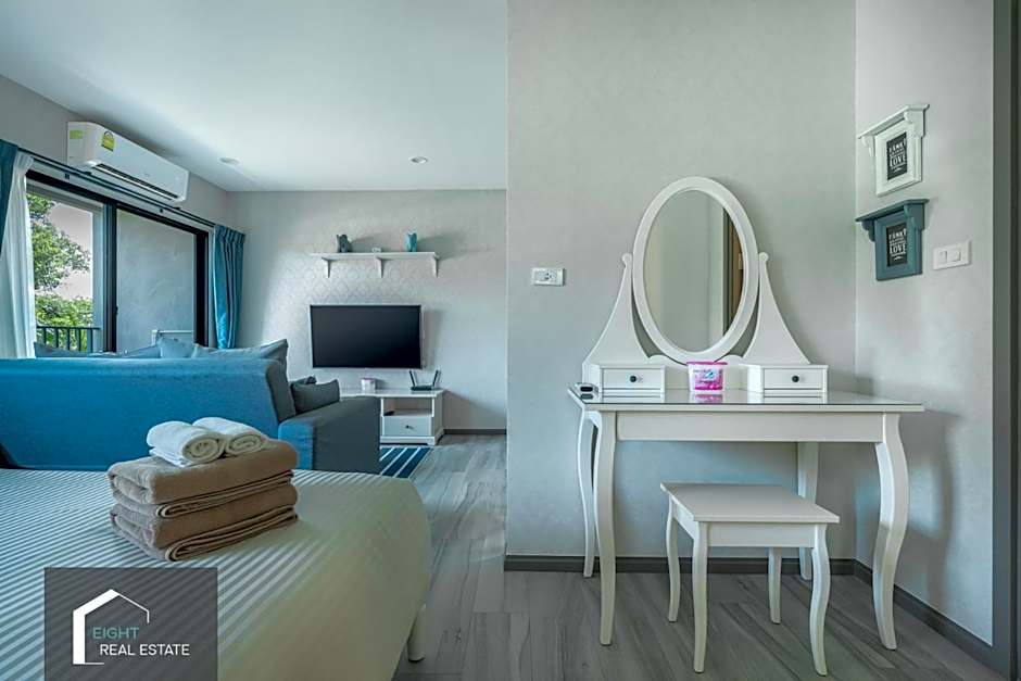 Studio Apartment by the Sea E413