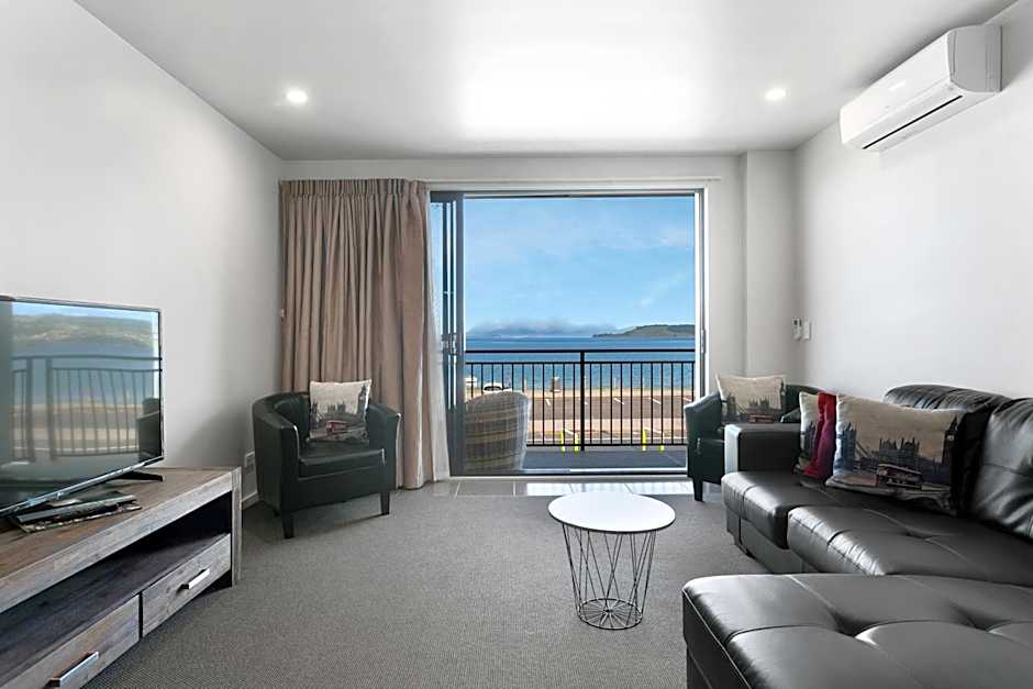 Acacia Lake View Motel