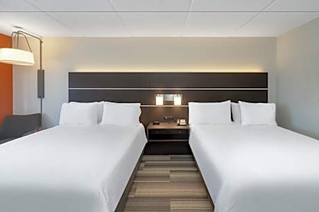 Standard Queen Room with Two Queen Beds