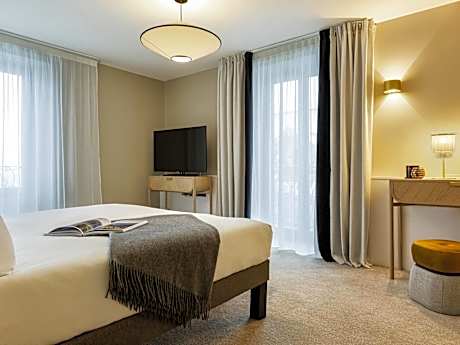 Junior Double Suite with Double Sofa Bed