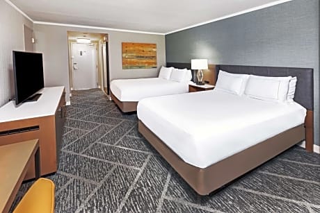 Queen Room with Two Queen Beds - High Floor