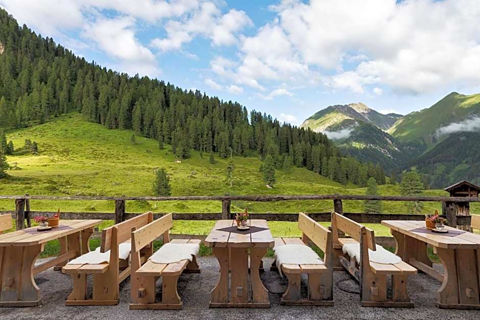 Berggasthaus Höllensteinhütte