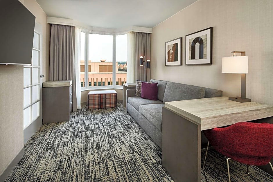 Hilton Kansas City Country Club Plaza