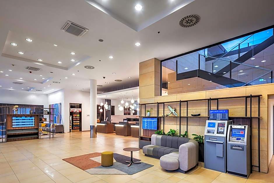 Courtyard By Marriott Prague Airport