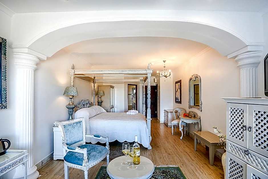 Misty Waves Boutique Hotel