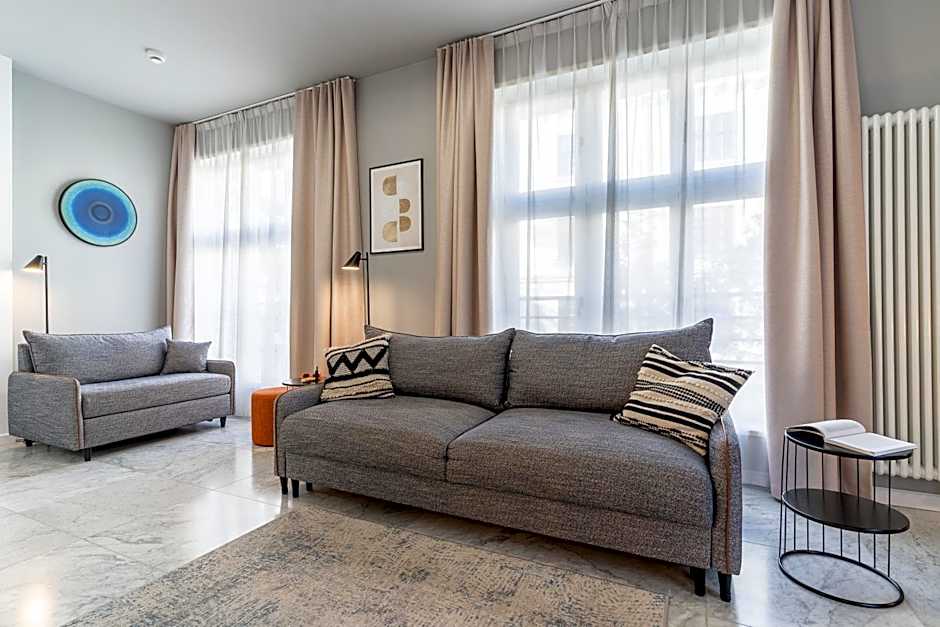H11 Aparthotel