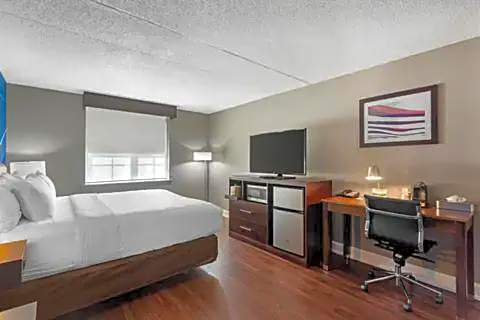 Comfort Inn & Suites Pottstown Eastern Gateway
