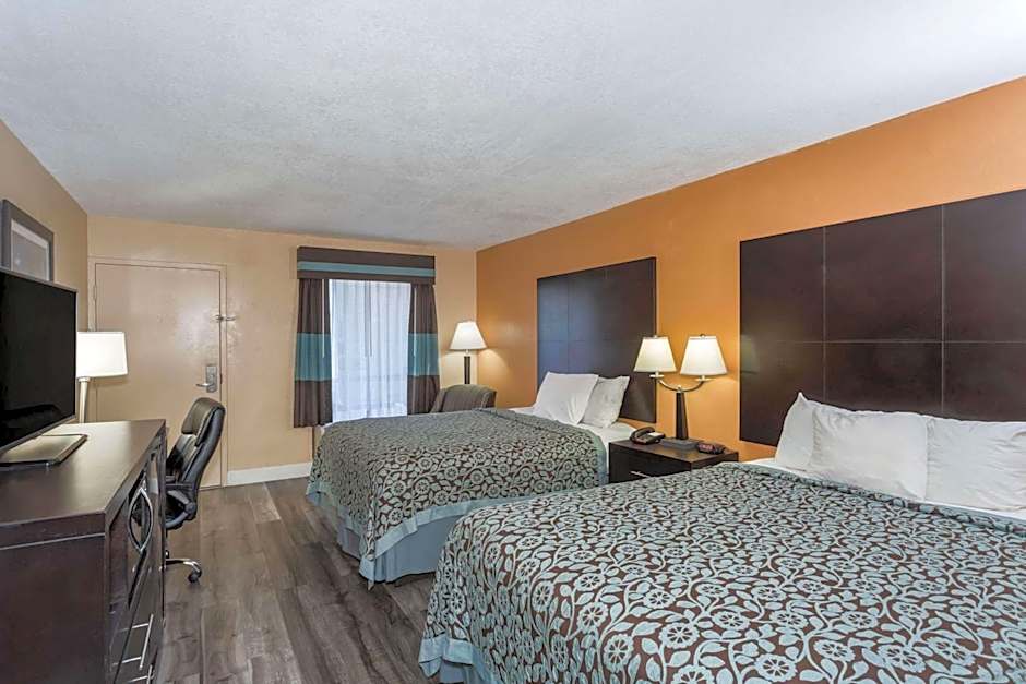 Days Inn by Wyndham Sarasota Bay