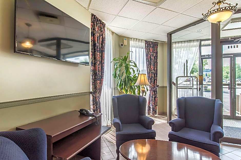 Quality Hotel & Suites