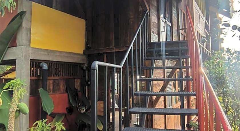 Omah Hanoman Turu By Kebun Hanoman