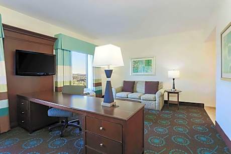King Studio Suite with Sofa Bed - Non-Smoking